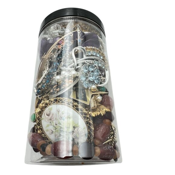 Mystery Jewelry Jar #1030 Wearable Quality Pieces 2lbs Necklace Bracelet Earring - Picture 3 of 4